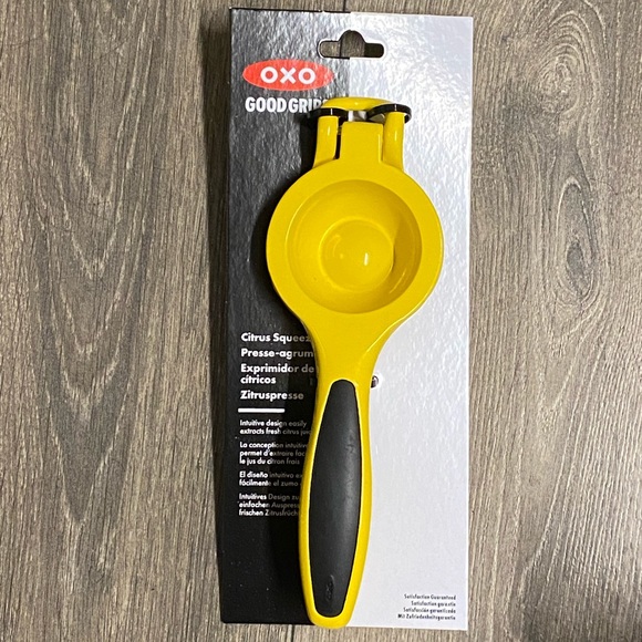 NWT Oxo Good Grips Citrus Juicer - Picture 3 of 5